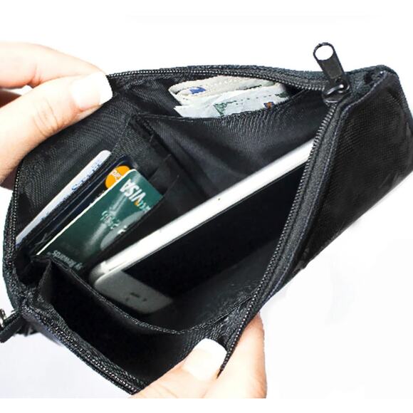 Friday the 13th Large Canvas Zipper Wallet - Welcome To Camp Crystal Lake - NWOT - Picture 5 of 5